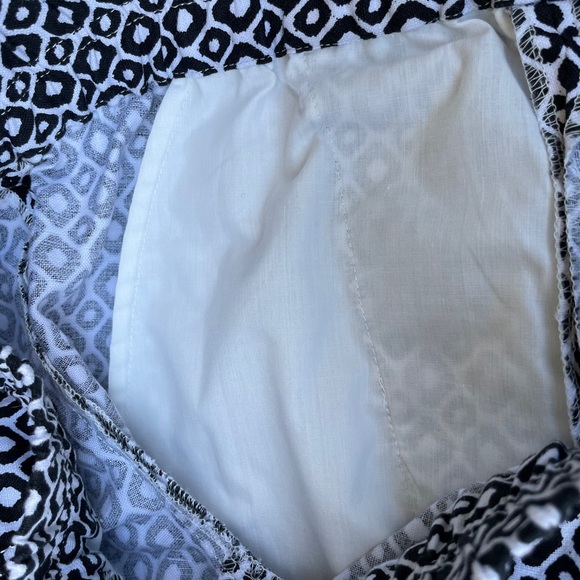 J Crew black and white shorts size 2 - Picture 6 of 7